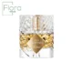 یک بطری عطر شفاف و کریستالی با طراحی پیچیده و برجسته‌، حاوی مایع طلایی درخشان. برچسب طلایی با نوشته “OLD FASHIONED by Kilian” در مرکز توجه قرار دارد.